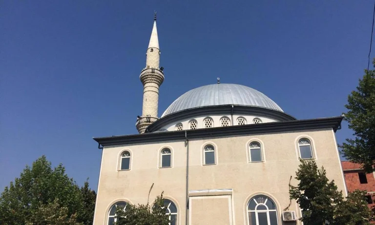 Le passage à tabac de “xhemat”, ferme la mosquée de Halabak à Podujevo, KBI : Nous parlons d'unité, de pardon et de compréhension !