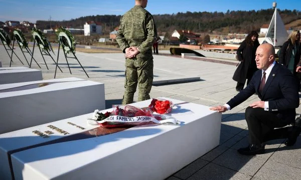 Haradinaj wünscht von Prekazi: Honor ist dauerhaft zu Jashars und dem Fall der Freiheit