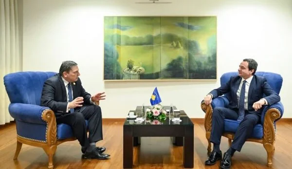 Kurti hosts Serbian presidential candidate who recognises Kosovo independence at meeting