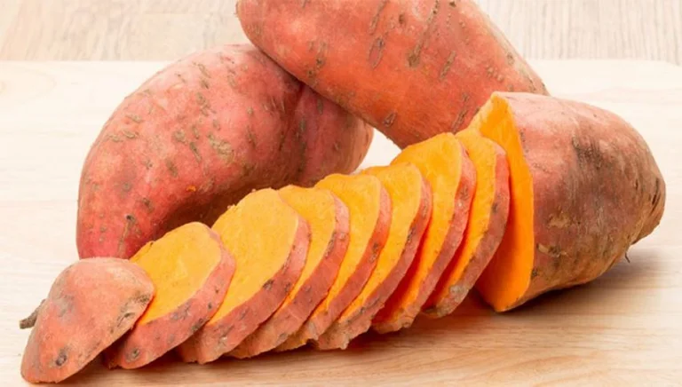 La patate douce aide à réduire les rides