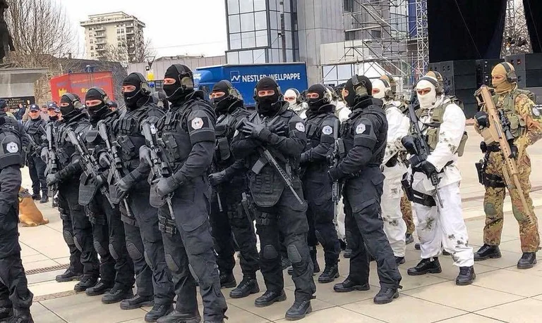 Le Médiateur accepte la loi sur les salaires de l'Union de police