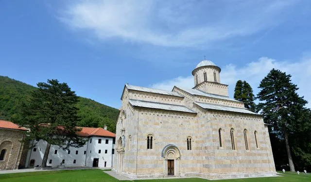 Subito dopo la firma del piano europeo, il punto caldo sarà lo stato della Chiesa serba in Kosovo