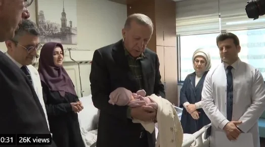 Erdogan singt zum Erdbeben Überlebender baby ezani