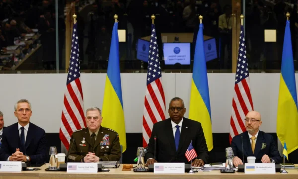NATO Allies Versprechen Weitere Unterstützung für die Ukraine