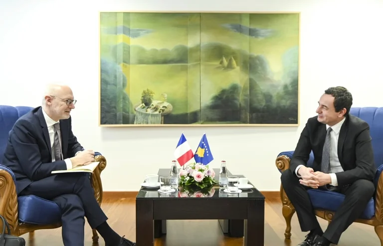 Kurti incontra l'ambasciatore francese, parla del piano franco-tedesco
