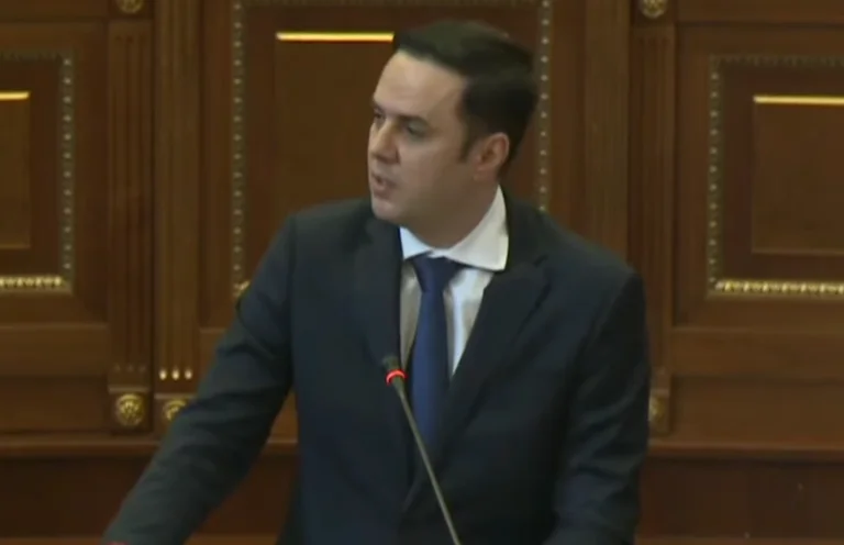 Abdixhiku é Kurti: No puedes decir que va a hacer la Asociación, y aceptar un acuerdo que tiene respeto por ella.