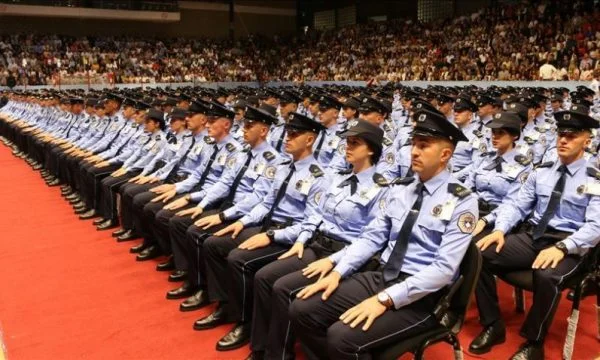 Diplomate de police de la 57e génération de la République du Kosovo