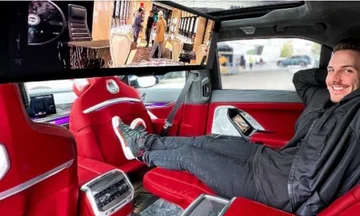 Cine en el coche, hay más lujo que BMW 7