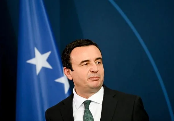 Kurti udhëton drejt Zvicrës, merr pjesë në Forumin Ekonomik Botëror
