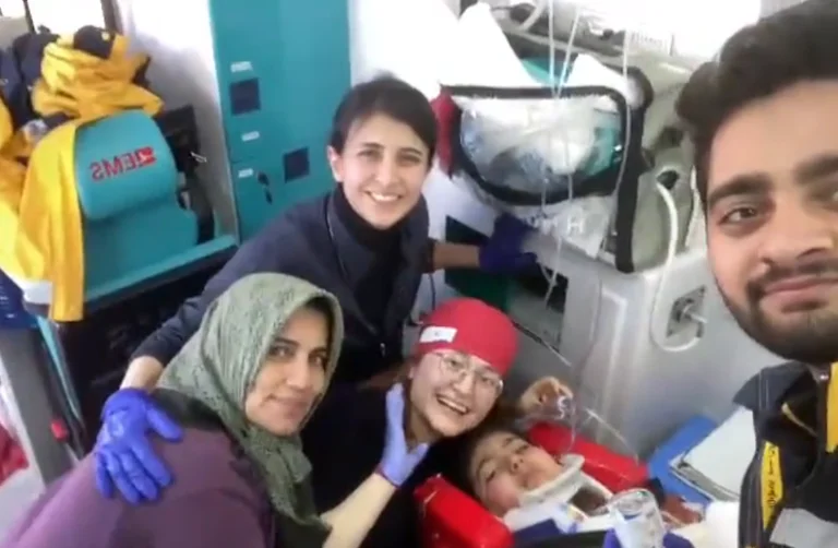 130 hours under the rubble, the baby came out alive and sends a message to Galatasaray's assailant