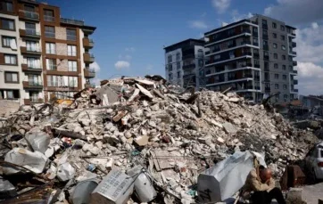 Dodici arrestati per crollo di edifici in Turchia hanno riferito