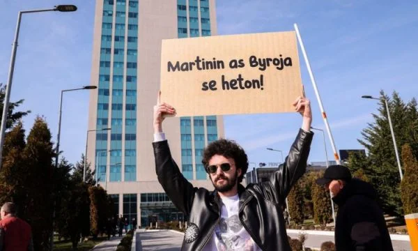 Tag 3, PDK mit einem neuen Slogan: Martin, nicht einmal das Bureau.