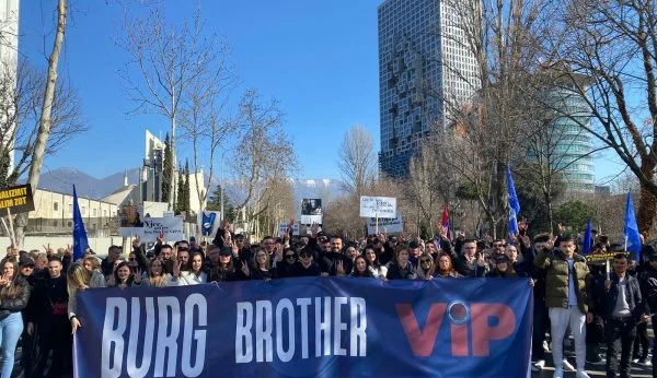 “Burg Brother Vip”, messages from opposition protest: Stars, ready for cell!
