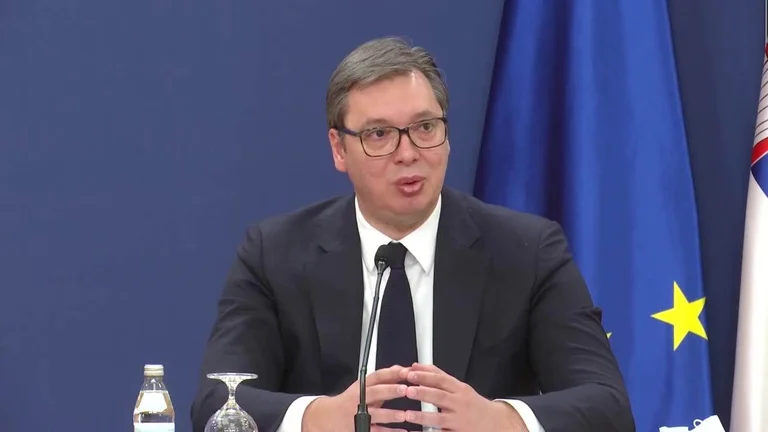Vuçiq: Marrëveshja me Kosovën për dokumentet është e mirë për ne