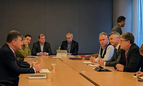 Lajcak ha detto al Gruppo Progressista Cramoni di visitare il Kosovo, la Serbia