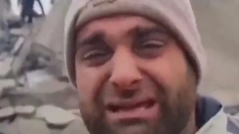 It lost 12 family members to the devastating earthquake, the Syrian tears show the terror experienced