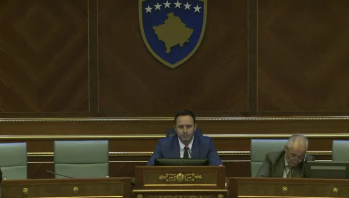 Il Parlamento approva l'imposta annuale per il 2023 del Fondo pensionistico