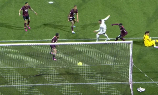 Juvenus segna il secondo gol verso Salerniana