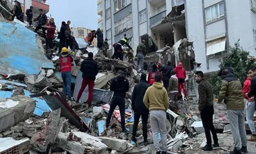 Erdbeben in der Türkei, 14 Volleyball-Spieler bleiben weiterhin “entrenched” unter Ruinen