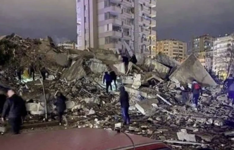 Kosovo Regierung belastet die Türkei, Syrien für Erdbebenopfer