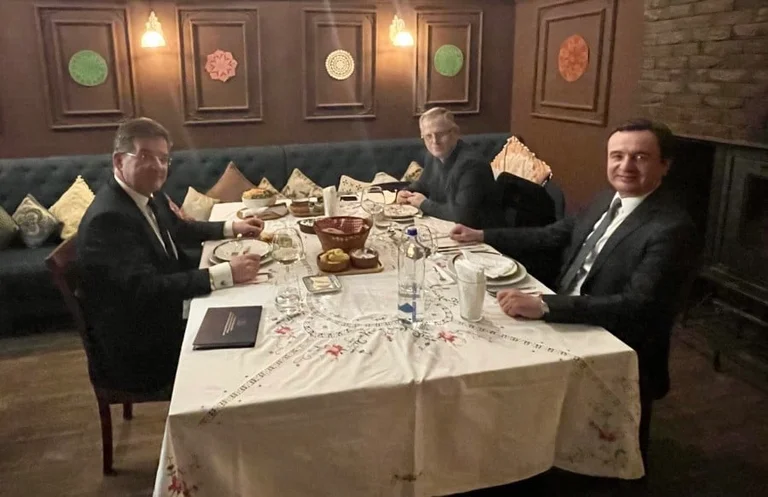 Lajcak comes to Pristina, “for work lunch” with the Bitsim Kurti