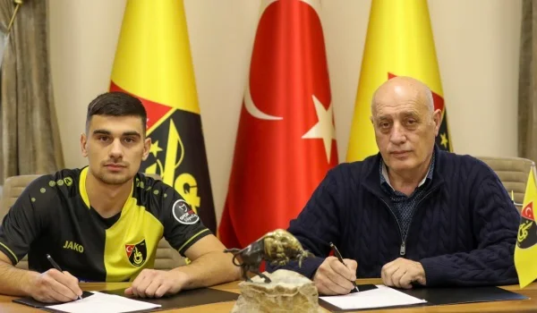 Ufficiale: Florian Loshaj firmato con Istanbul.