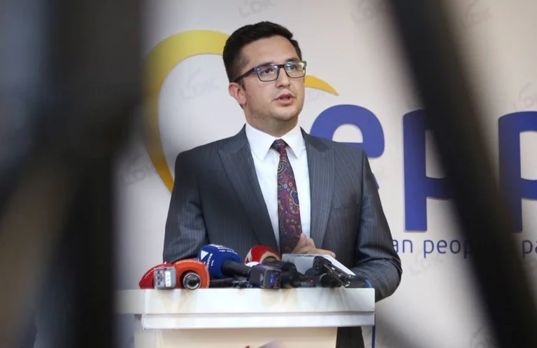 Mustafa: LDK nuk po mban mbledhje të Kryesisë, nuk ka caktuar as takim me Kurtin