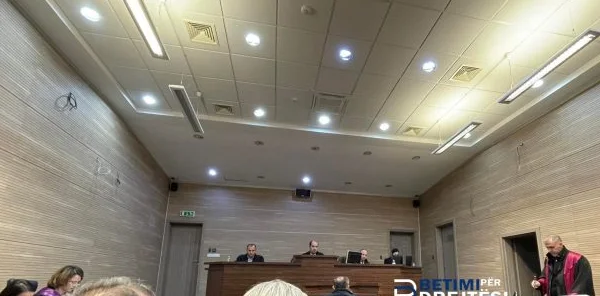 The judge accused of taking bribes says the 10 thousand euros found at the apartment were his wife's sister