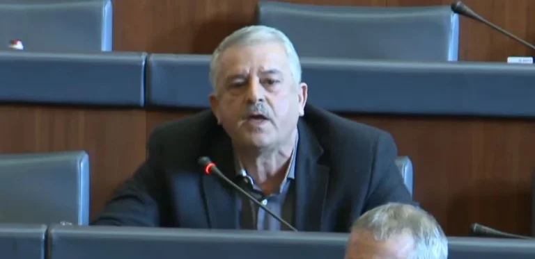 Veliu antwortet Kurt: Ich dachte nicht, ich werde der Narr sein, den Sie im Norden gemacht haben.