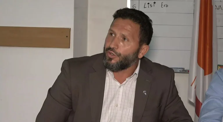 Sefaj: The minister of finance is sorry, so when you give office to someone who is in elementary school