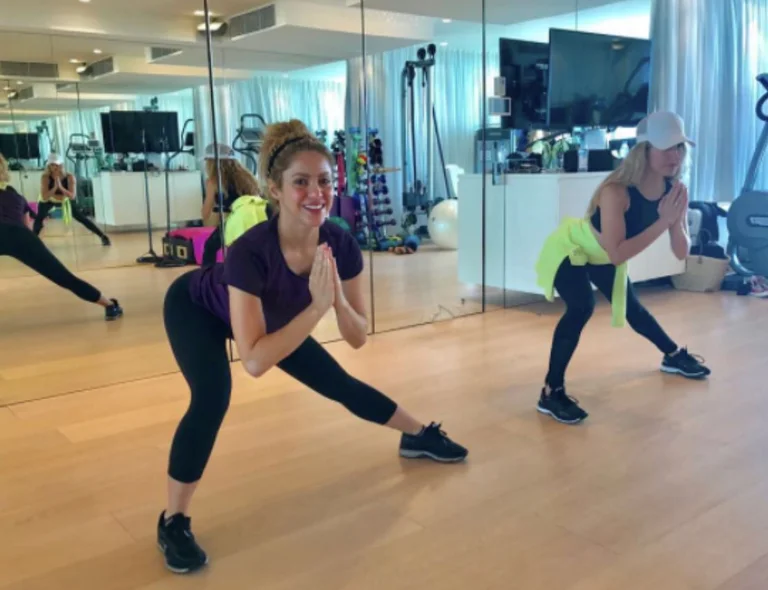 Shakira's personal coach discovers some of her favorite stomach exercises!