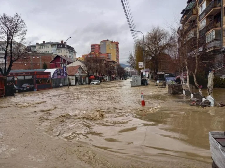 Voting in Mitrovica rund 13m Euro, Einwohner erwarten Hilfe