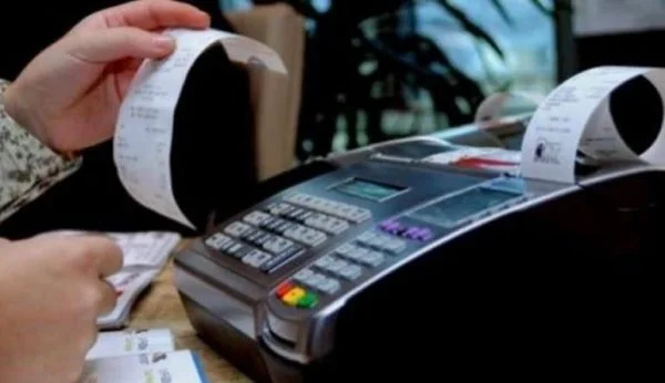 ASS shows how many businesses were registered and extinguished within 14 years