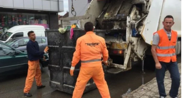 La factura de desperdicios, hasta 4,70 euros, también estará contenida en 6,90 euros.