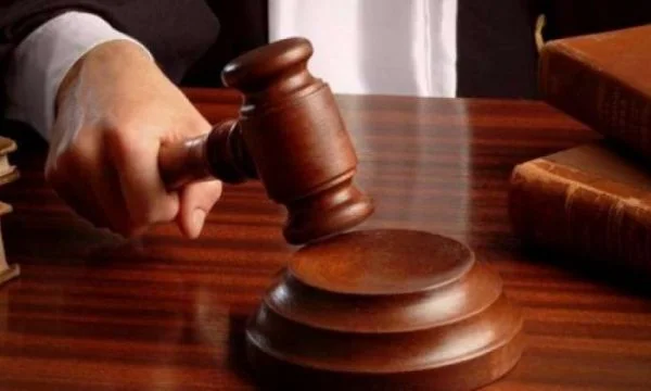 Aquellos que una vez llevaron el martillo de la justicia hoy se sientan en el muelle del acusado