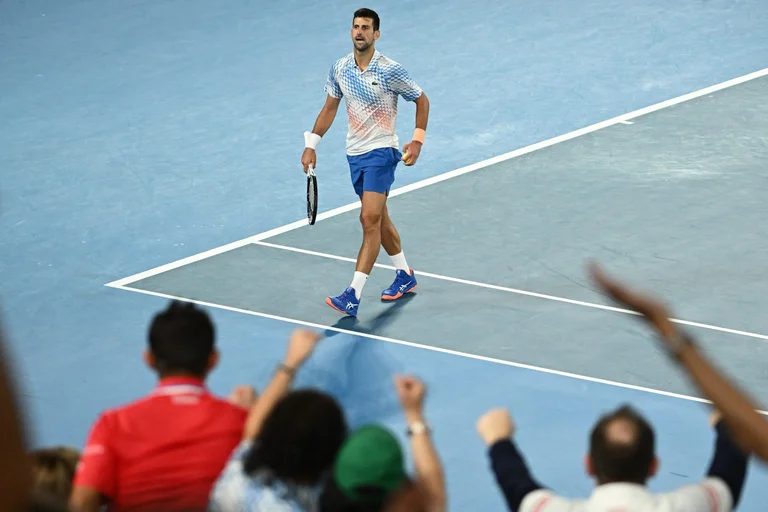Scandal: Fans whistle, Djokovic returns and curses everyone Serbianly!