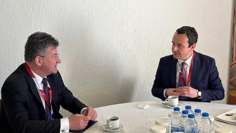 Le plan franco-allemand que j'ai lu pour la première fois de l'IPad de Lajcak