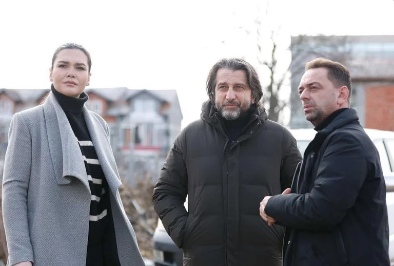 Rama visite Skenderaj, Mitrovica après les inondations