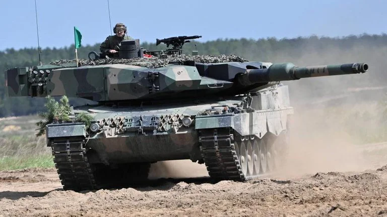 321 Panzer versprach Ukraine