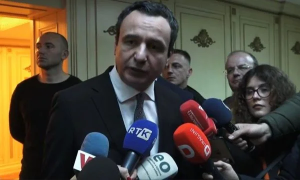 Journalists wanted to ask him about dinner with Lajcak, Kurti: It's not good you got my door.
