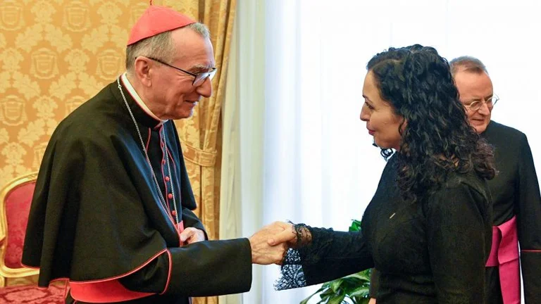 Osman se reúne con el Secretario de Estado del Vaticano