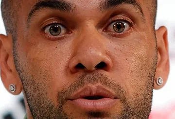 Sie sagt 23-jährige, die angeblich von Danny Alves vergewaltigt wurde: Ich widerstand, aber er war viel stärker als ich