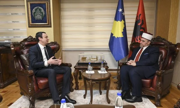 Kurti takohet me Tërnavën, bisedojnë për Projektligjin për Liritë Fetare