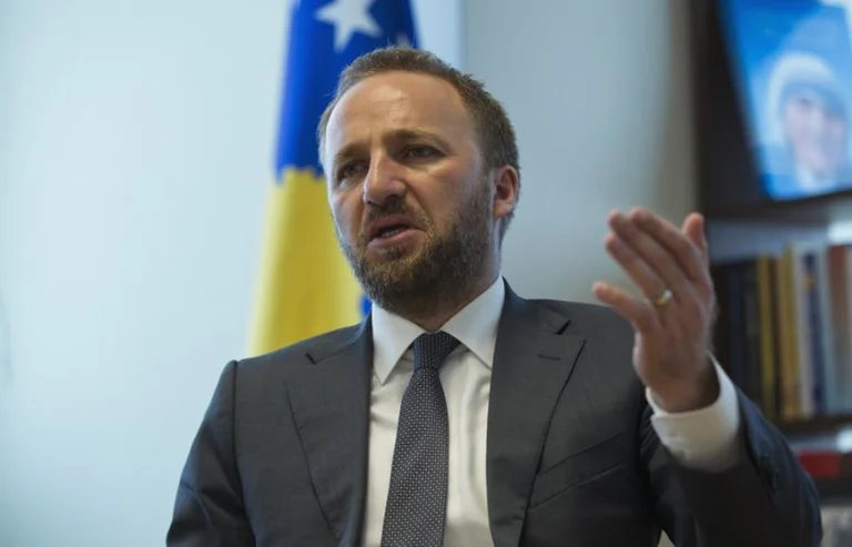 Tahiri për Vitin e Ri kujton krerët e UÇK-së në Hagë: Ata i dhanë kuptim e shije çdo feste
