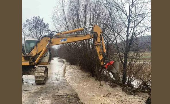 Vërshime të shiut edhe në Podujevë, Bulliqi njofton për gjendjen