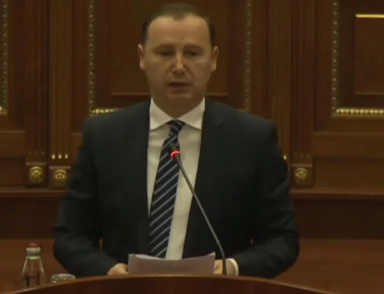 Zemaj: Tregoni kush jeni ju, që e mbroni një vrasës si Ivanoviqi, çka ju deshtë Albin Kurtit që ta bëjë njeri të mirë