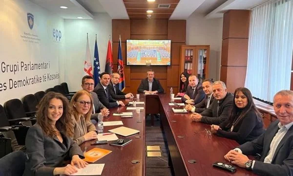 Hoti thotë se LDK është gati për ta votuar ligjin për Trustin