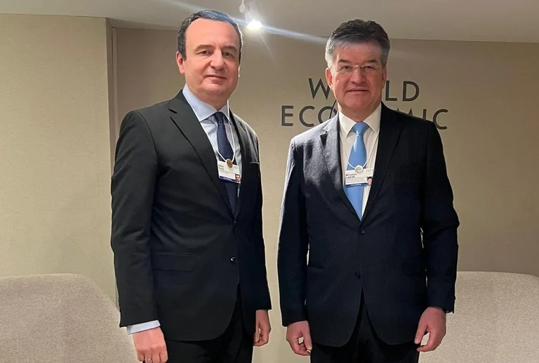 Kurti flet me Lajçakun për dialogun në Davos, në fund të javës e pret në takim