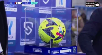 Was geht im Finale des Italiener Supercups weiter? Topi, mit dem er das Dimarco Tor erreicht, geht in eine Glasbox.