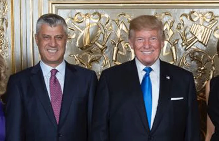 Presidenti Thaçi ndan “Urdhërin e Lirisë” për presidentin amerikan Donald Trump